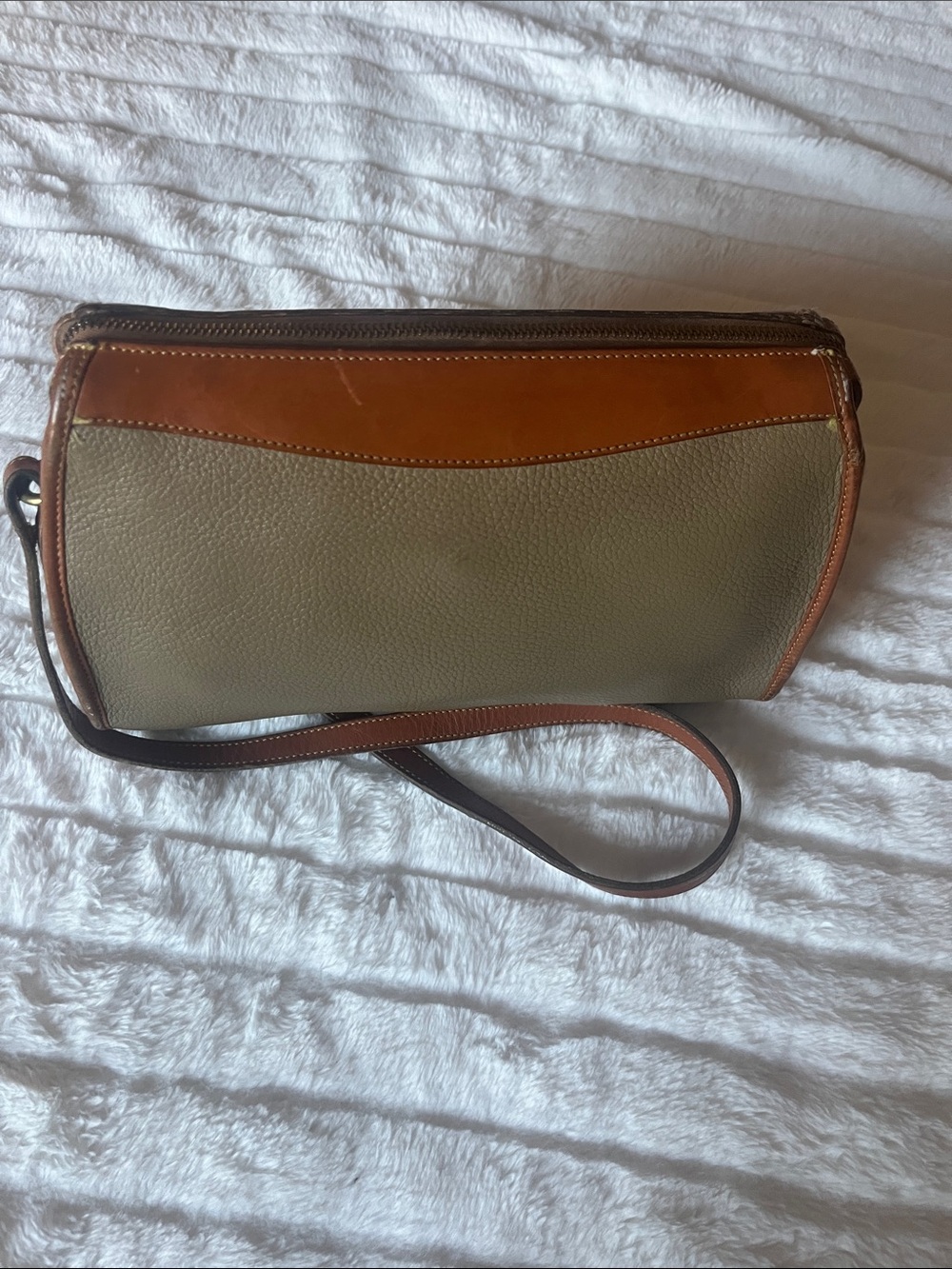 Dooney & Bourke Vintage All-Weather Leather - Picture 5 of 14